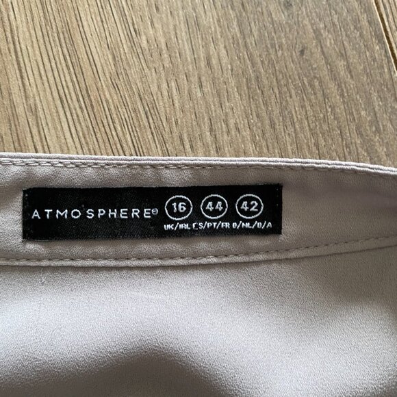 Atmosphere Slate Grey Satin-Style Cinch-Sleeve Blouse - Picture 5 of 12